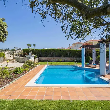 With Private Pool Amoreira (Leiria)